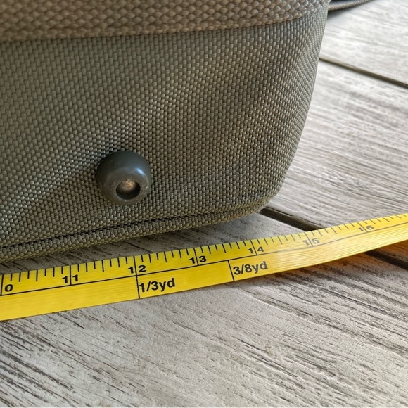 Briggs & Riley Baseline 1126 Essential Carry On Olive Green Duffle Bag - Picture 7 of 16